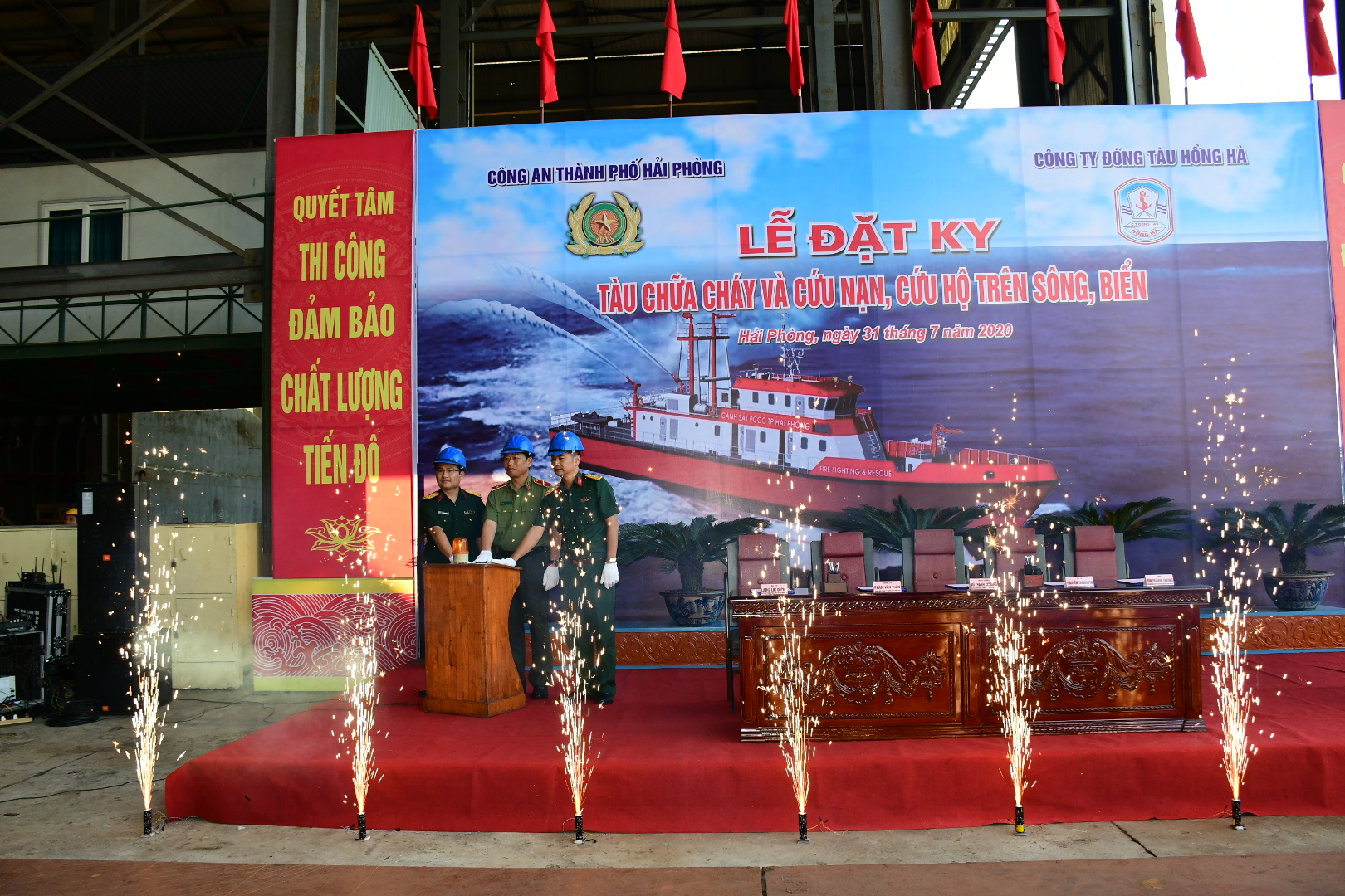 Đặt ky tàu chữa cháy & cứu nạn, cứu hộ trên sông, biển: Công trình chào mừng Đại hội Đảng bộ CATP lần thứ XVI nhiệm kỳ 2020-2025